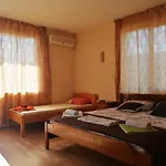 Guest house 