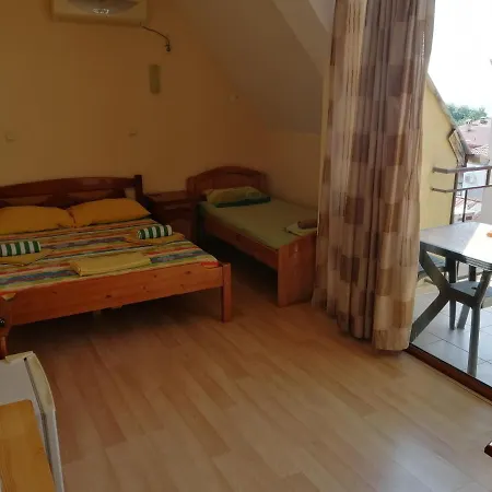 Zora - Sarafovo Maison d'hôtes 2*