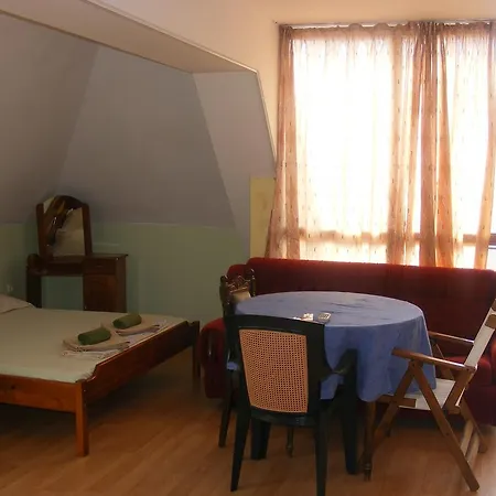 Guest house 